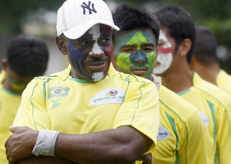 Inmates team up for World Cup behind bars