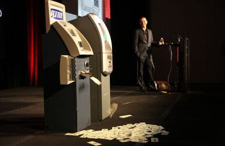黑客令ATM机自动吐钞