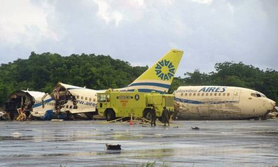 哥伦比亚客机遭雷击坠毁 仅1人遇难