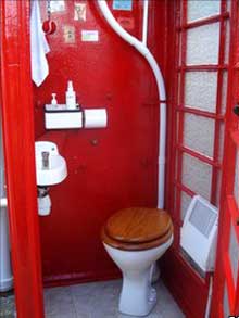 英国废弃电话亭再利用 变身室外卫生间
