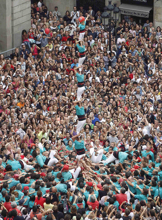 People form human tower to celebrate 'La Merce' in Barcelona