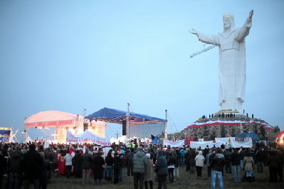 World tallest statue of Jesus unveiled in Poland