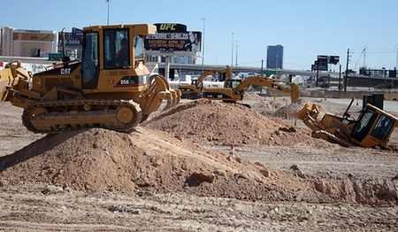 美国赌城开世界最大挖土机游乐场