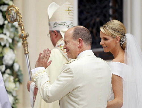 Monaco's prince weds bride in lavish ceremony
