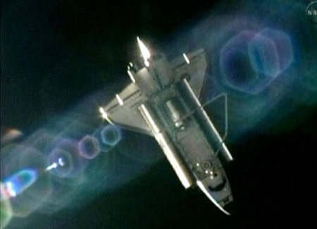 “阿特兰蒂斯”告别太空返回地球