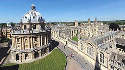 牛津大学和私立学院“争名”